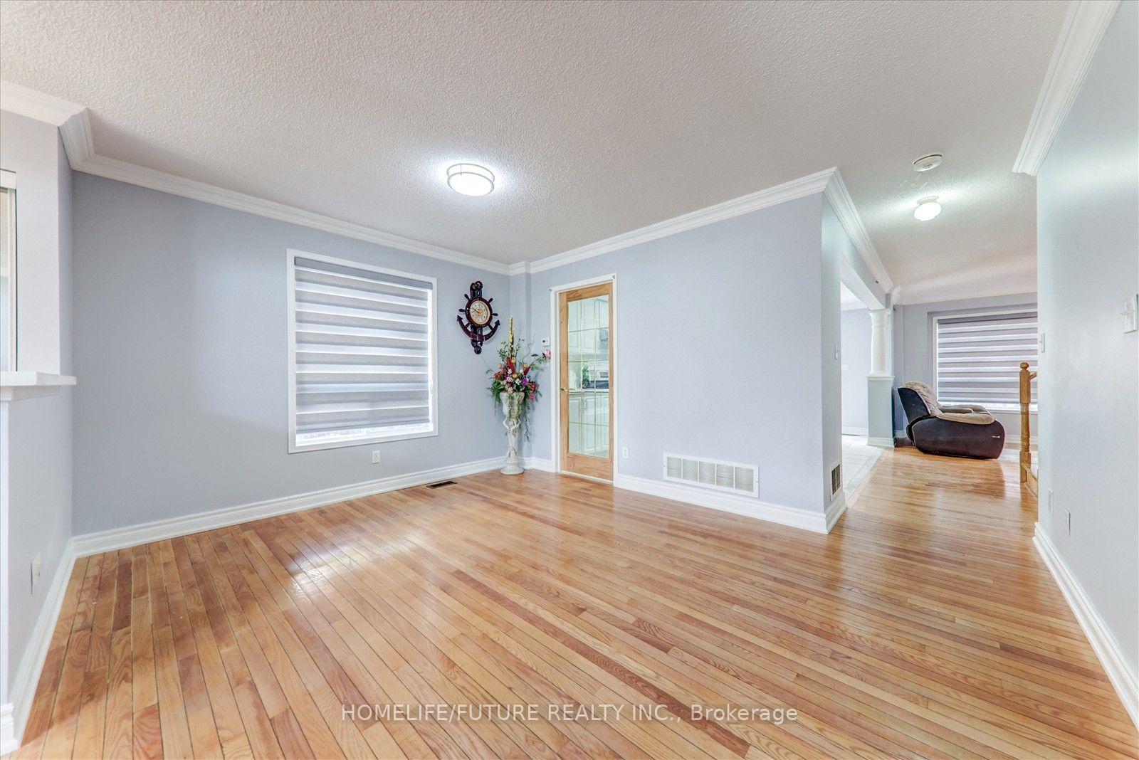 Photo 8 of Unit Main & 2nd, 69 Heatherdale Drive, Brampton, Fletcher's Meadow — HOMEH