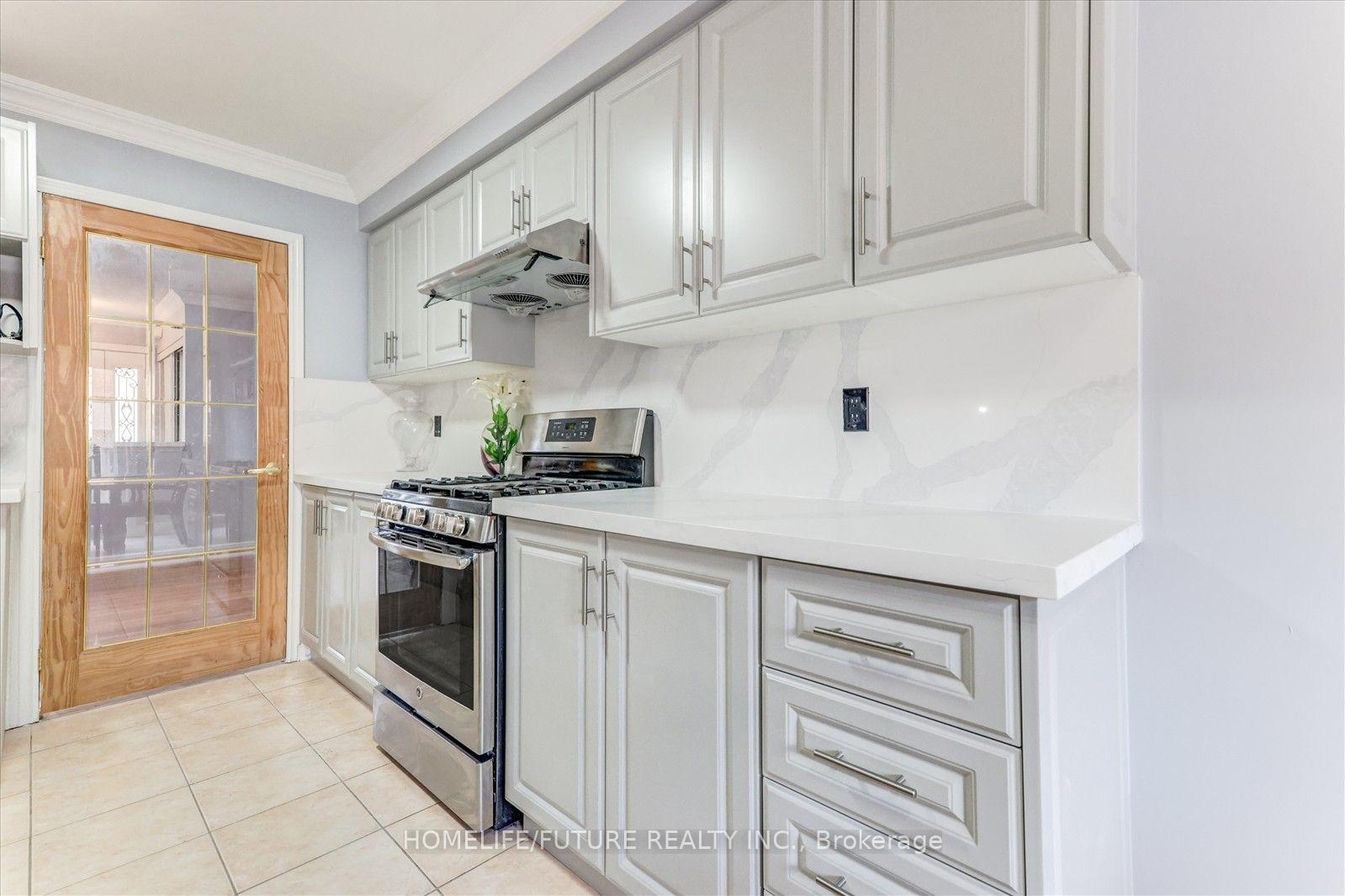 Photo 15 of Unit Main & 2nd, 69 Heatherdale Drive, Brampton, Fletcher's Meadow — HOMEH