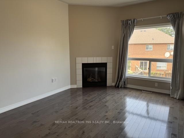 Photo 3 of 34 Millwright Avenue, Richmond Hill, Oak Ridges Lake Wilcox — HOMEH