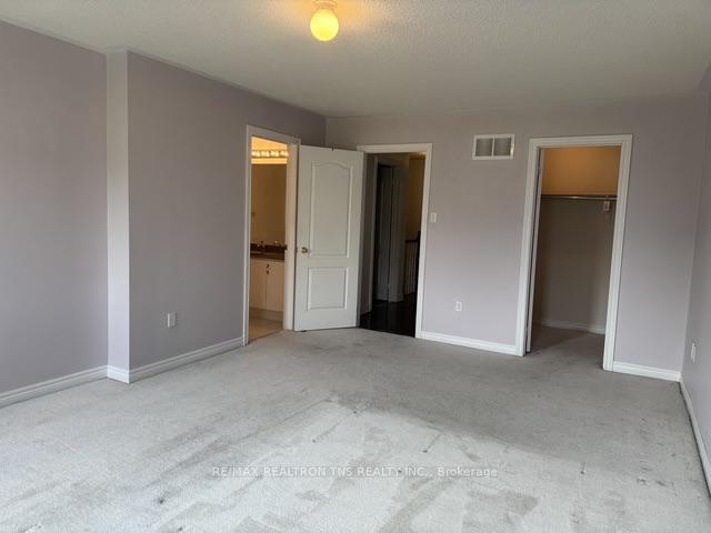 Photo 11 of 34 Millwright Avenue, Richmond Hill, Oak Ridges Lake Wilcox — HOMEH