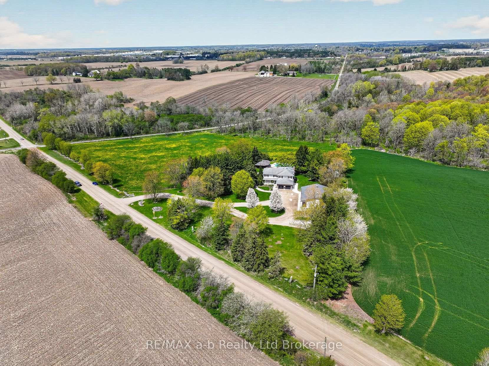 Photo 2 of 403745 Union Road, Ingersoll, Ingersoll - South — HOMEH