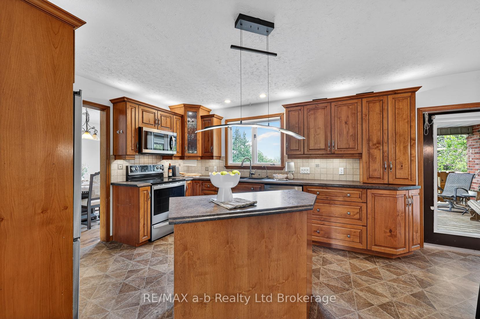 Photo 14 of 403745 Union Road, Ingersoll, Ingersoll - South — HOMEH