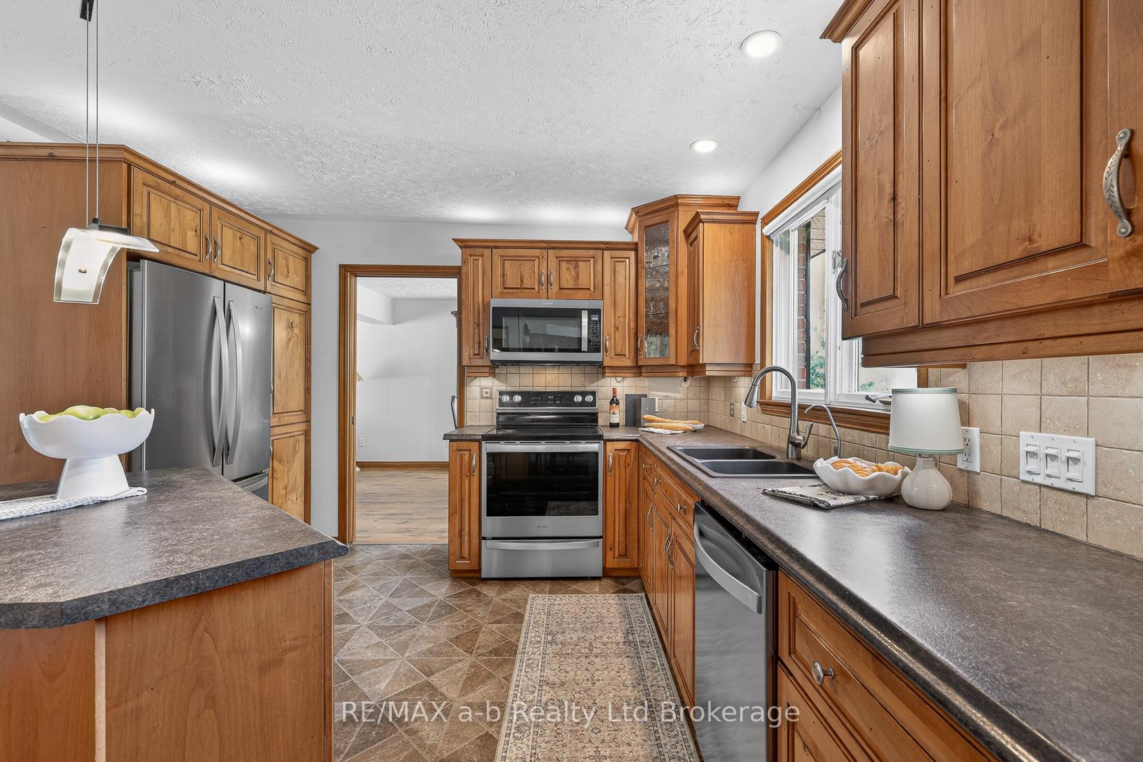 Photo 15 of 403745 Union Road, Ingersoll, Ingersoll - South — HOMEH
