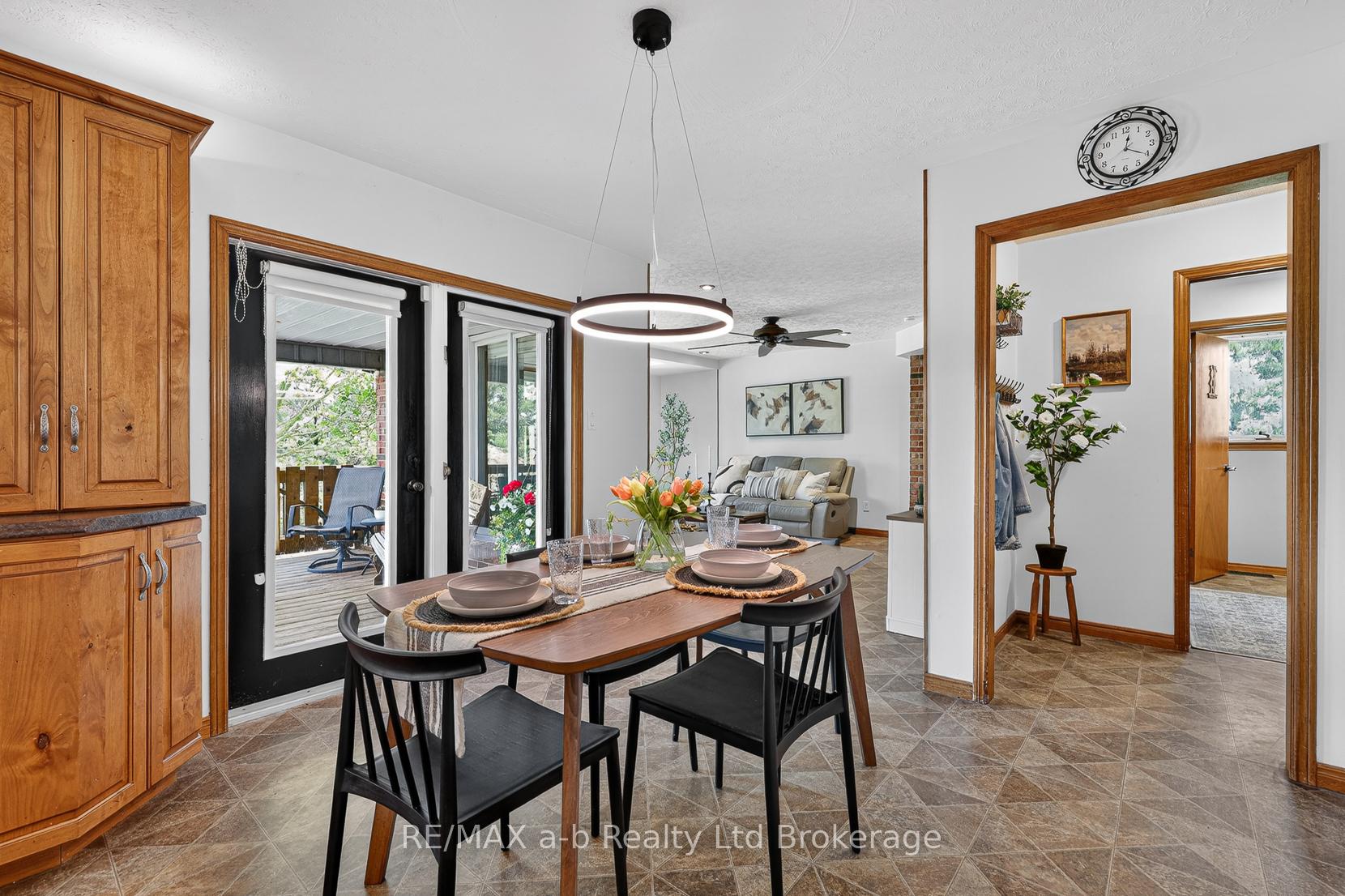 Photo 16 of 403745 Union Road, Ingersoll, Ingersoll - South — HOMEH