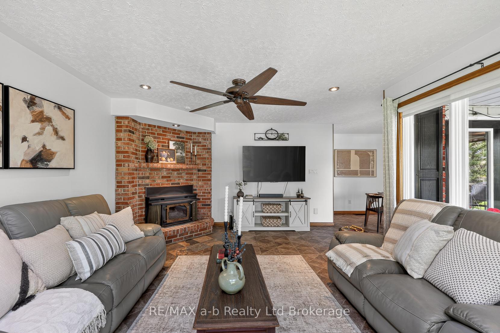 Photo 18 of 403745 Union Road, Ingersoll, Ingersoll - South — HOMEH