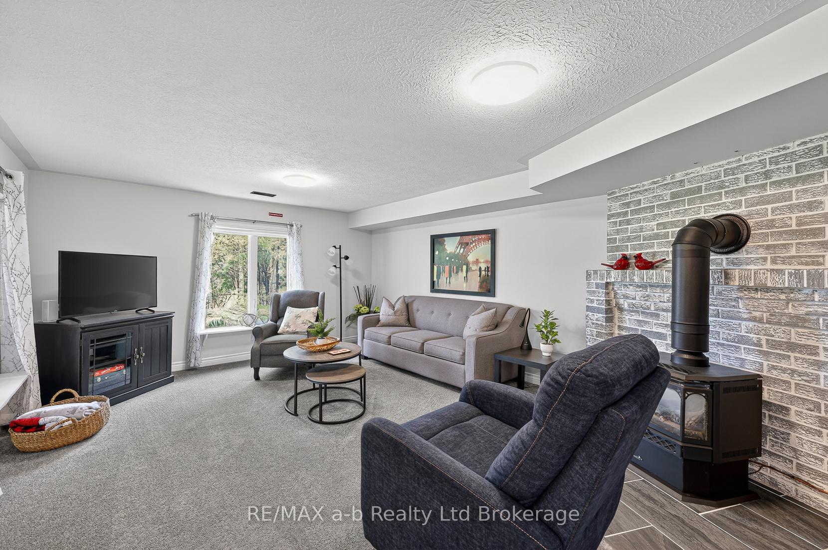 Photo 29 of 403745 Union Road, Ingersoll, Ingersoll - South — HOMEH