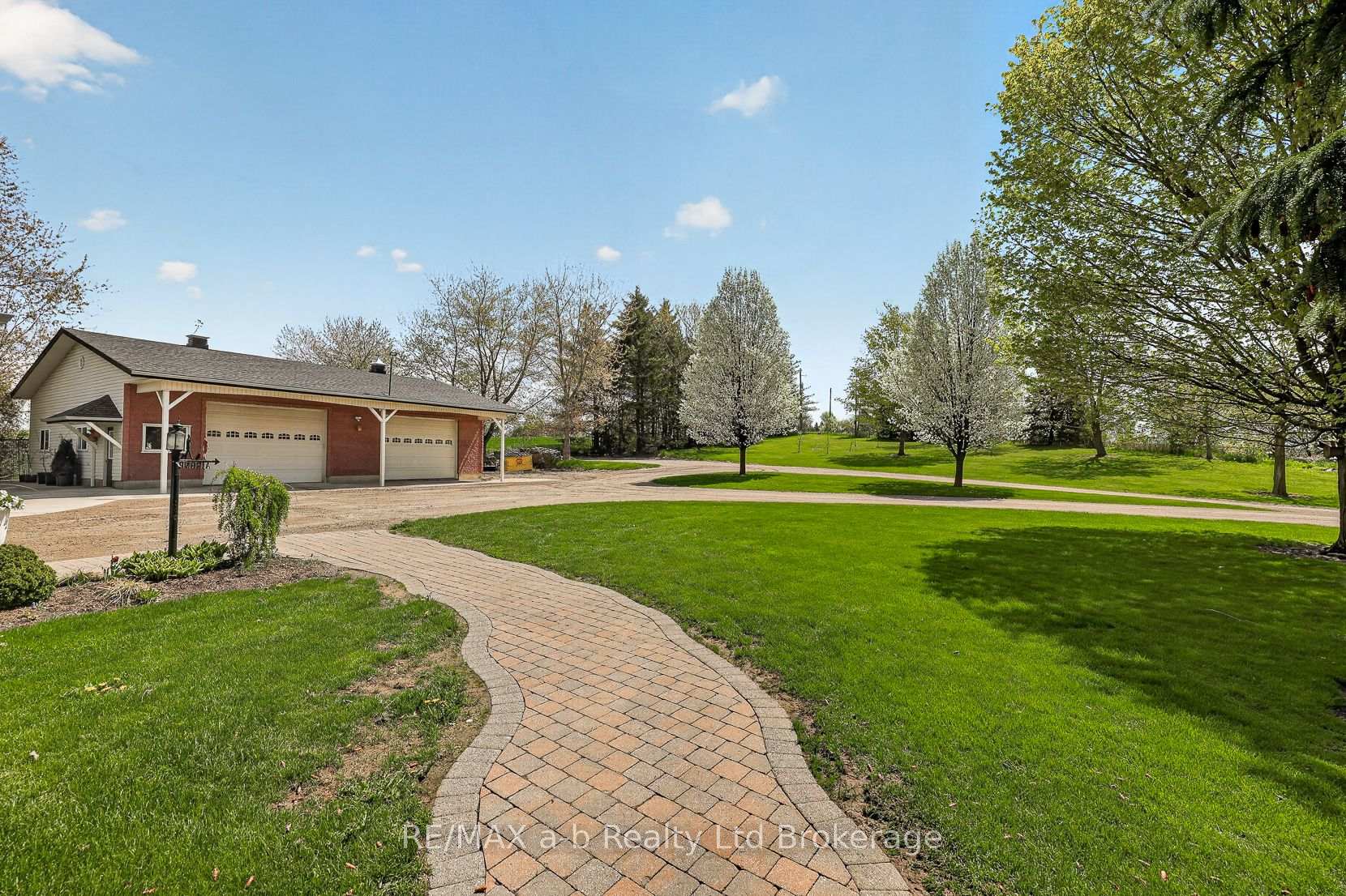 Photo 44 of 403745 Union Road, Ingersoll, Ingersoll - South — HOMEH