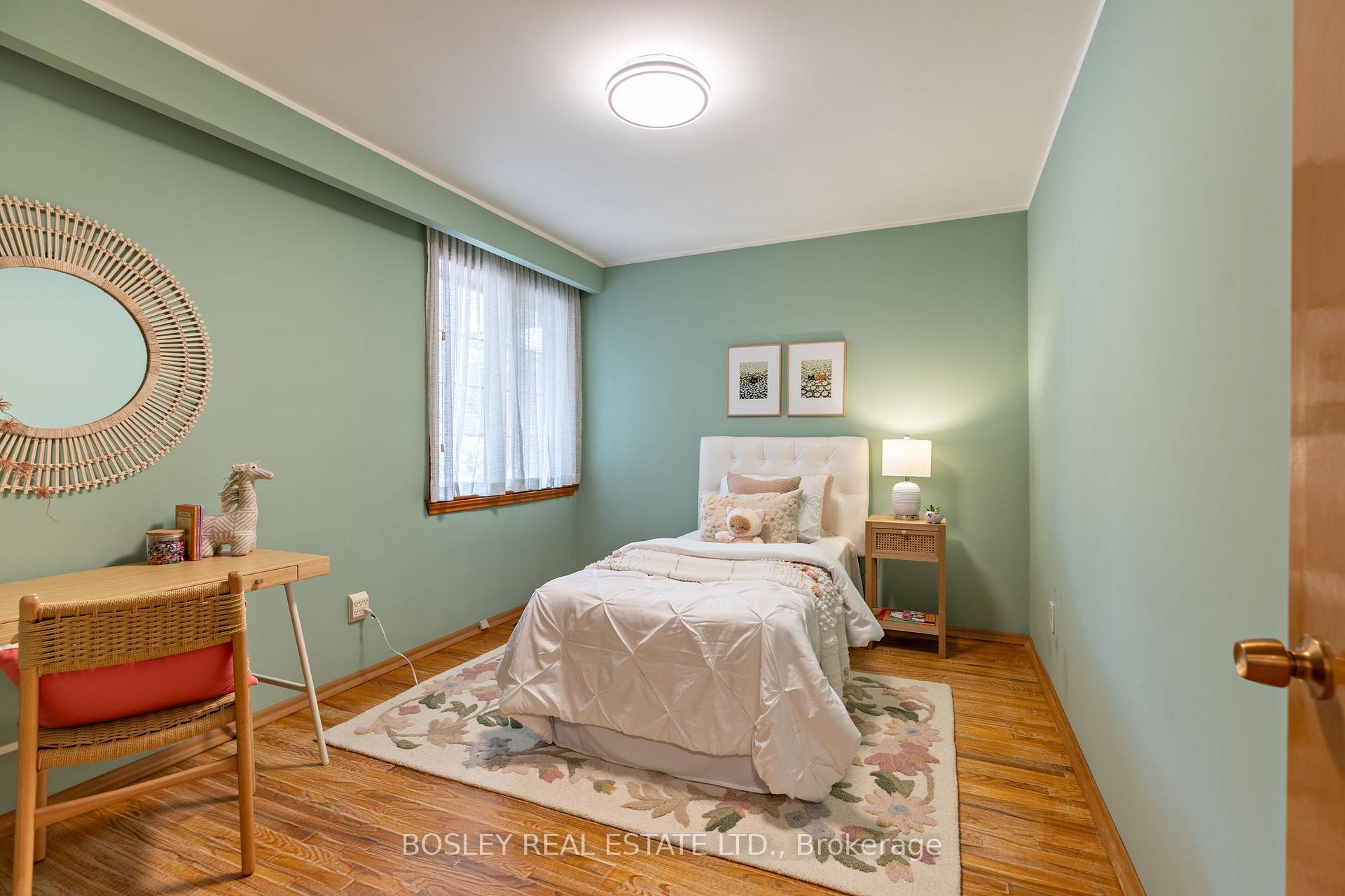 Photo 18 of 6 Cheyenne Drive, Scarborough, Woburn — HOMEH