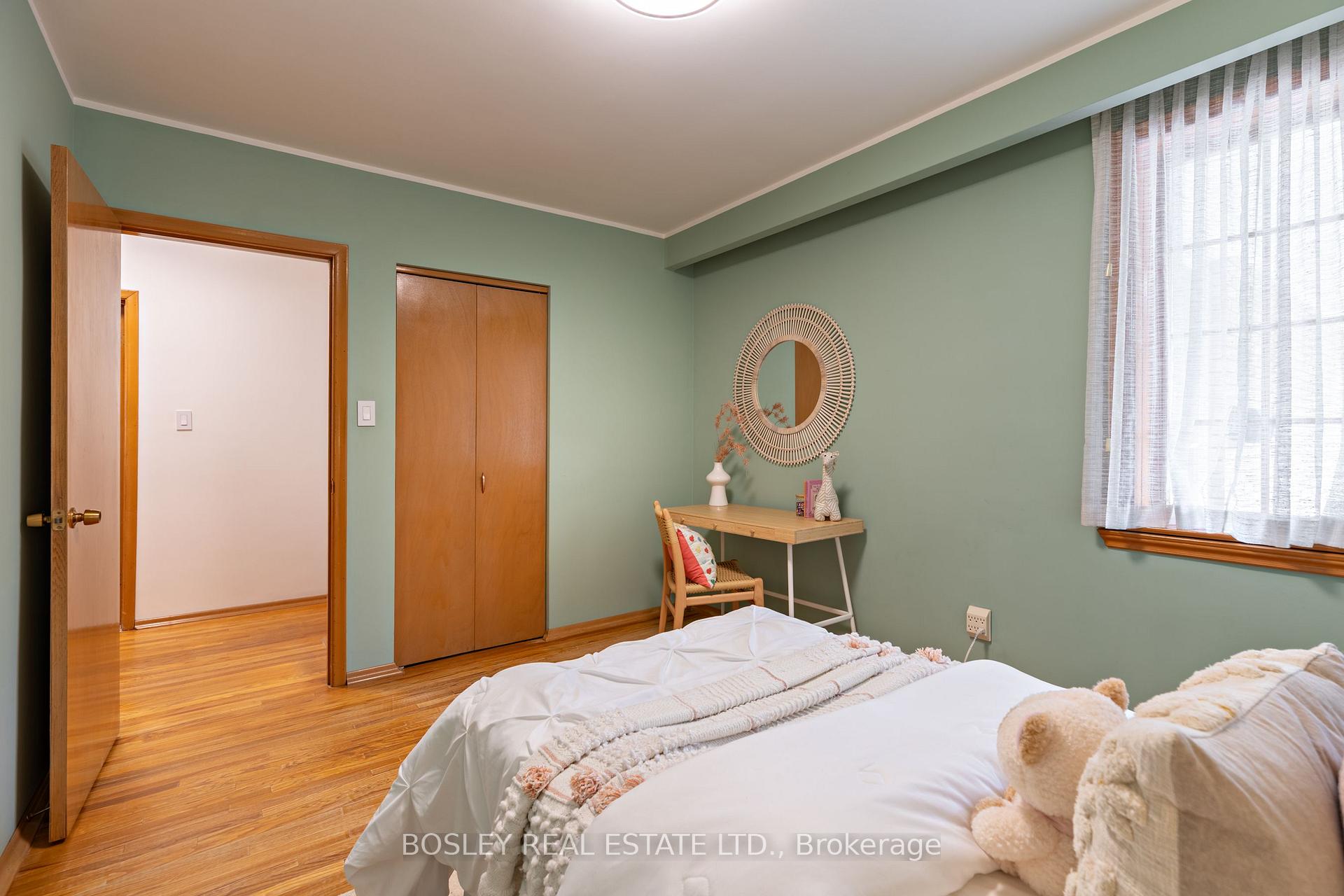 Photo 19 of 6 Cheyenne Drive, Scarborough, Woburn — HOMEH