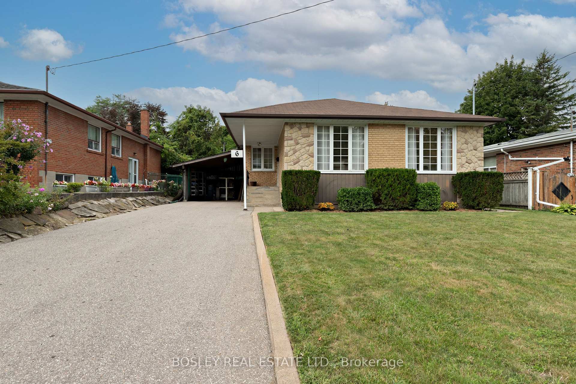 Photo 24 of 6 Cheyenne Drive, Scarborough, Woburn — HOMEH