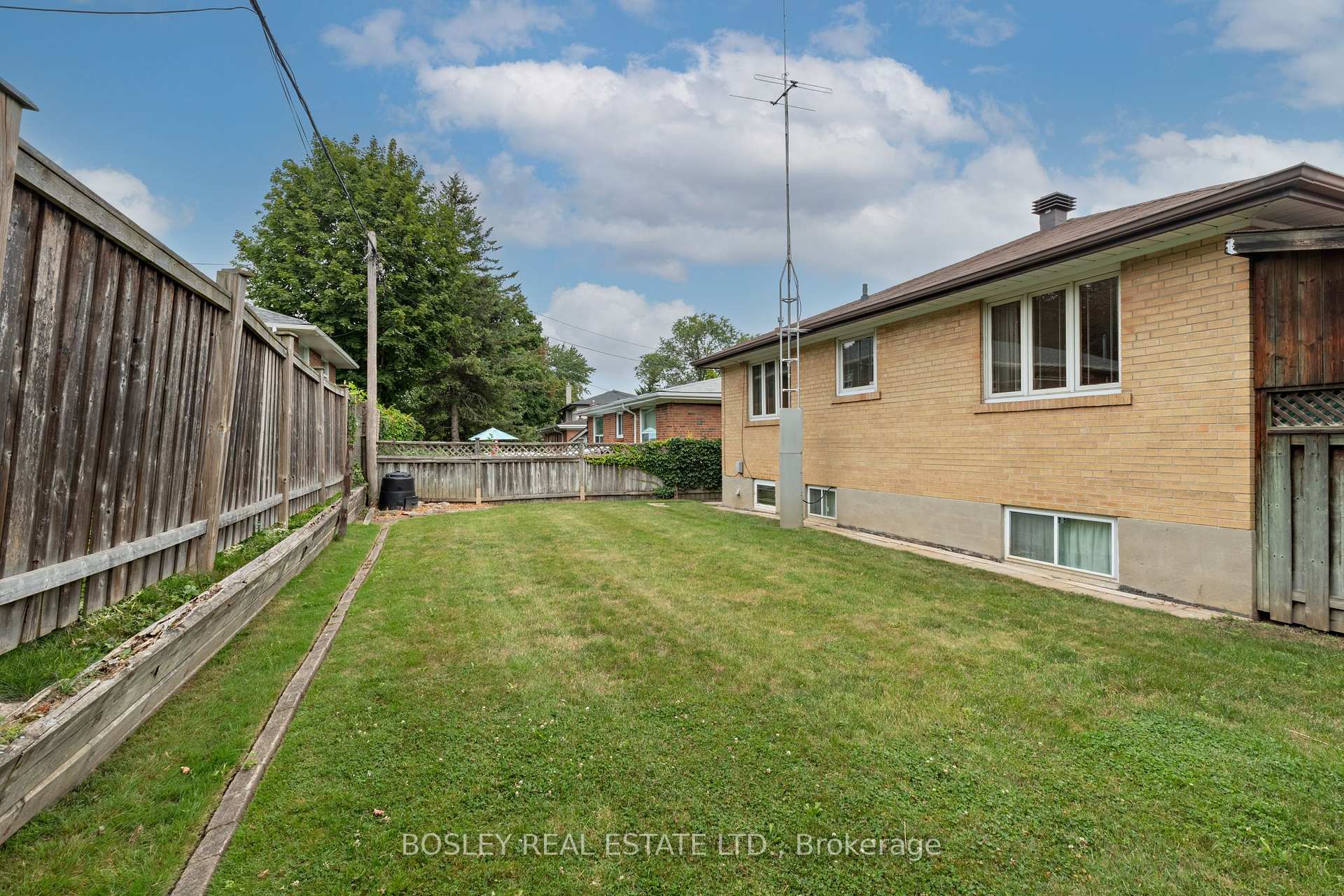 Photo 28 of 6 Cheyenne Drive, Scarborough, Woburn — HOMEH