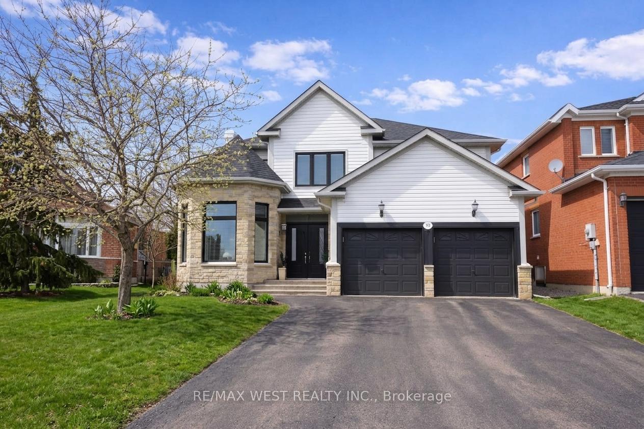Photo 2 of 90 Birkhall Place, Barrie, Innis-Shore — HOMEH