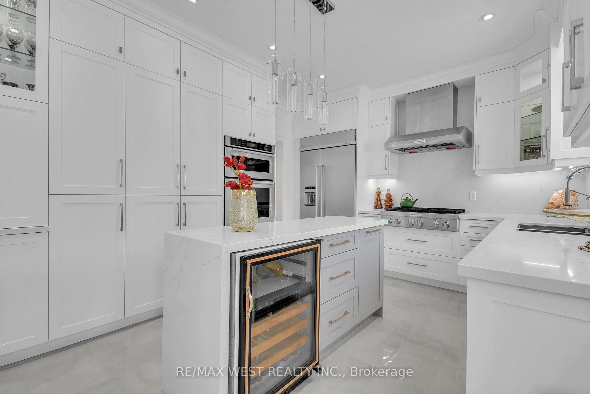 Photo 7 of 90 Birkhall Place, Barrie, Innis-Shore — HOMEH