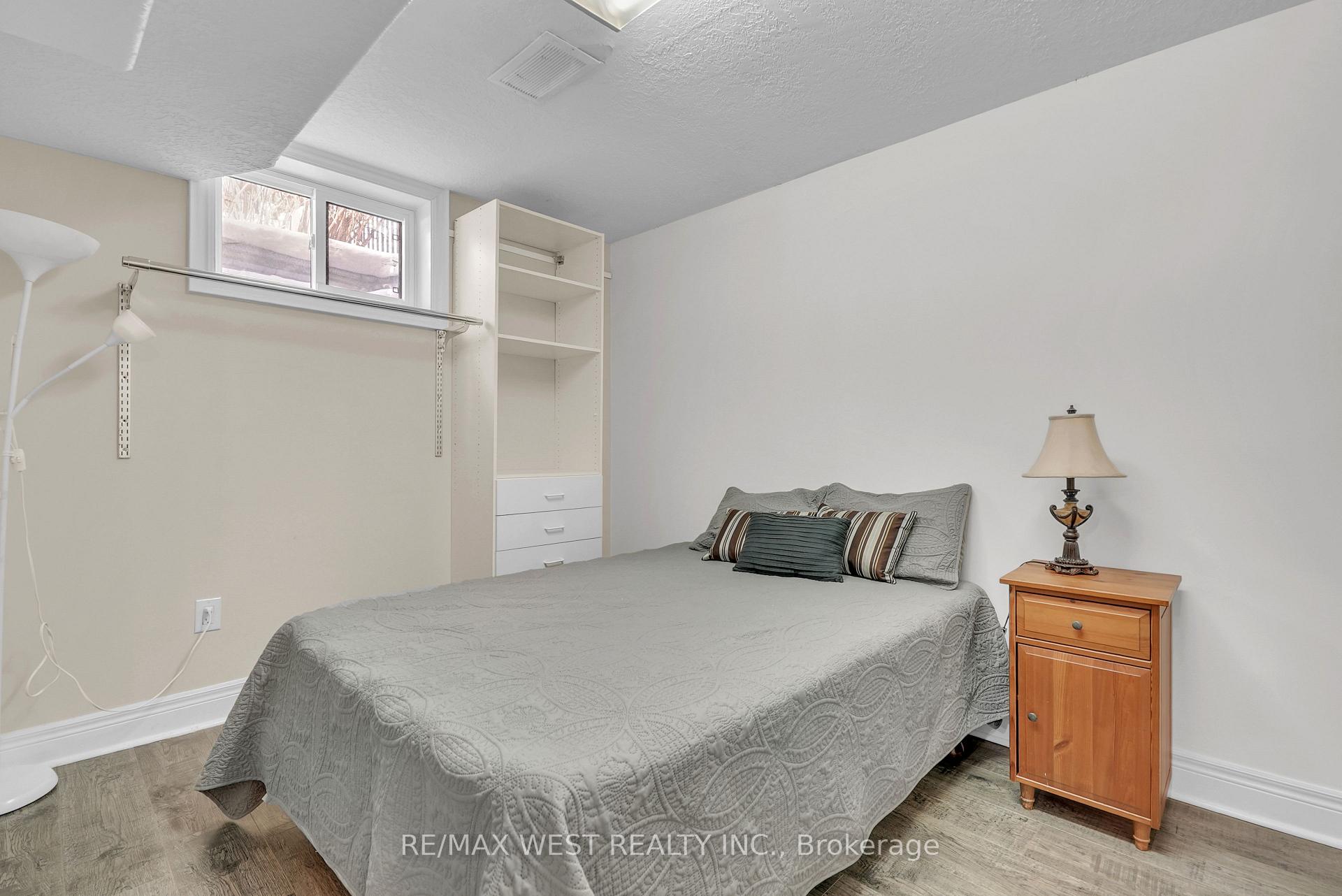 Photo 21 of 90 Birkhall Place, Barrie, Innis-Shore — HOMEH