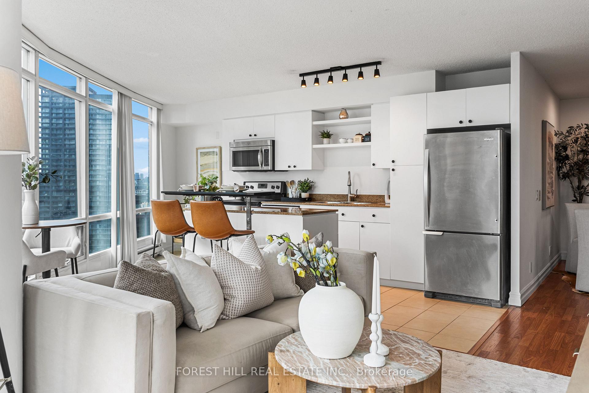 Photo 8 of Unit 3003, 373 Front Street W, Toronto, Waterfront Communities — HOMEH