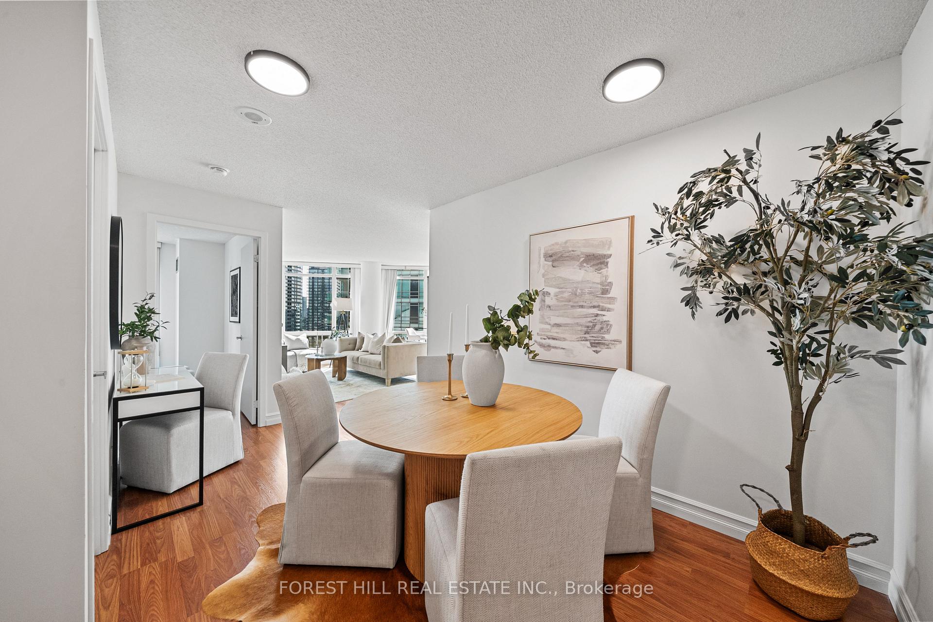 Photo 13 of Unit 3003, 373 Front Street W, Toronto, Waterfront Communities — HOMEH