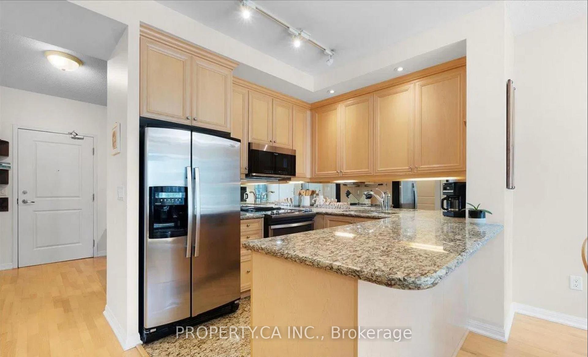 Photo 3 of Unit 327, 628 Fleet Street, Toronto, Niagara — HOMEH