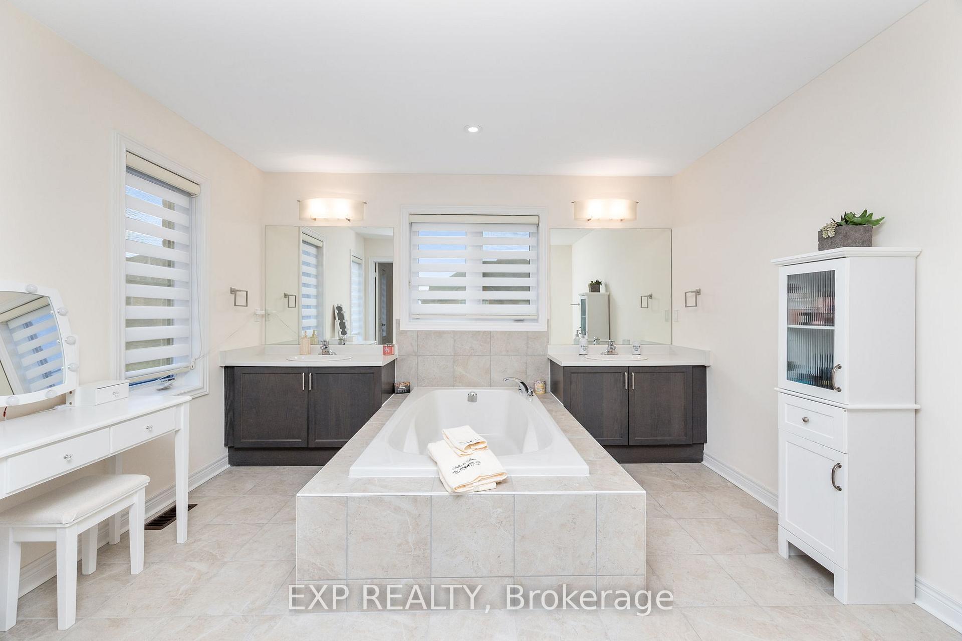 Photo 33 of 2300 Lozenby Street, Innisfil, Alcona — HOMEH