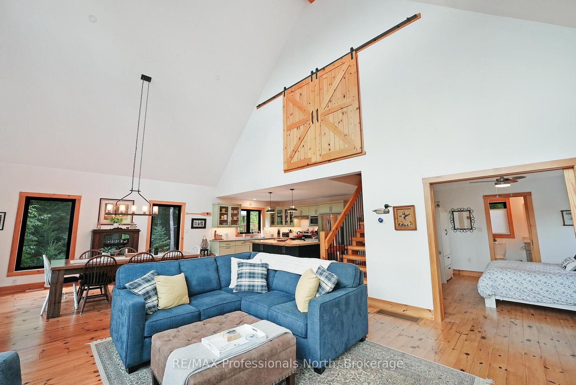 Photo 16 of 1333 Nestle Trail, Highlands East, Glamorgan — HOMEH