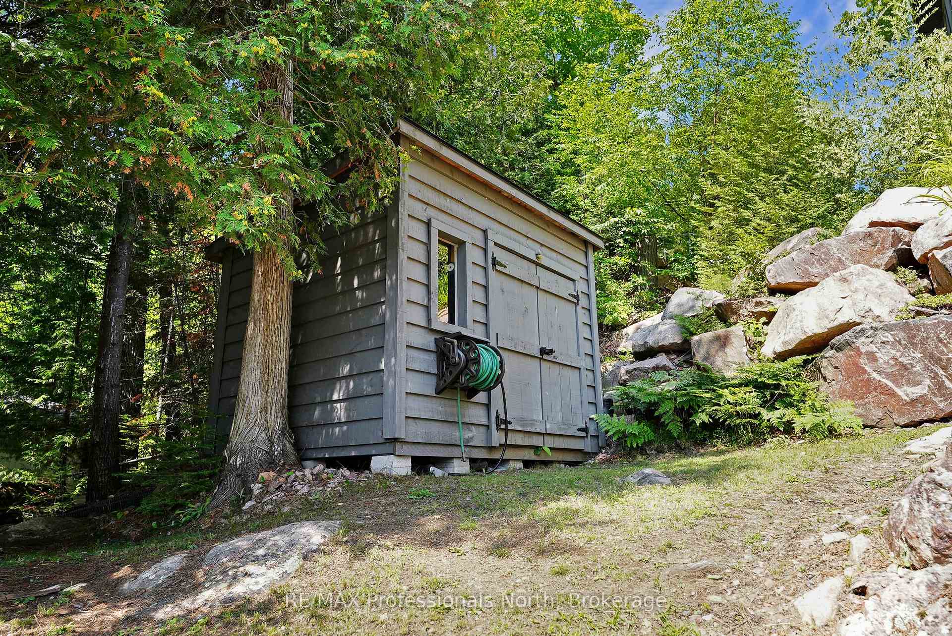 Photo 49 of 1333 Nestle Trail, Highlands East, Glamorgan — HOMEH