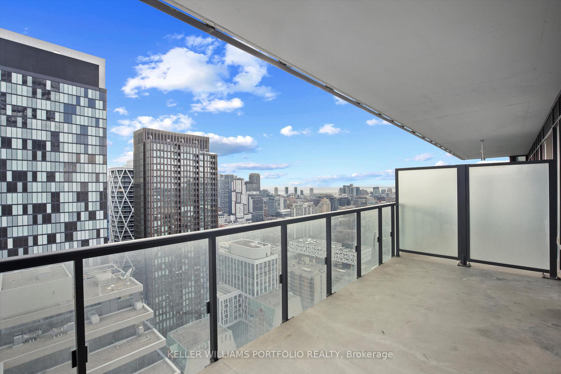 Photo 11 of Unit 2408, 488 University Avenue, Toronto, Kensington-Chinatown — HOMEH