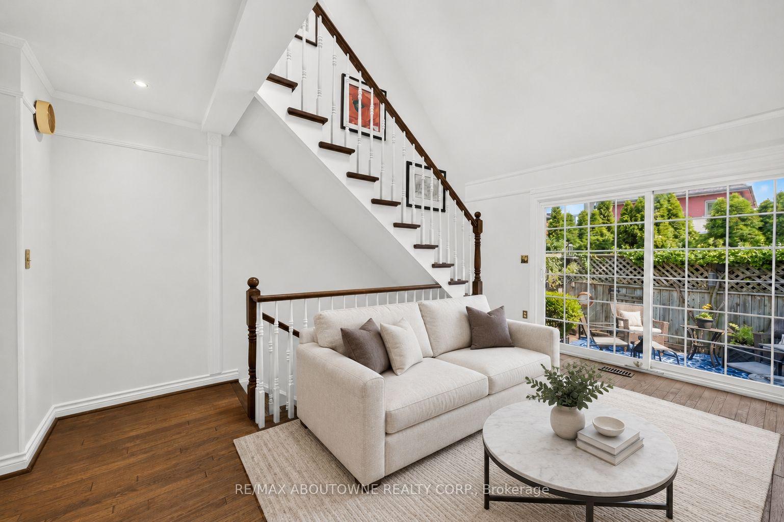 Photo 10 of 461 Blathwayte Lane, Burlington, Brant — HOMEH