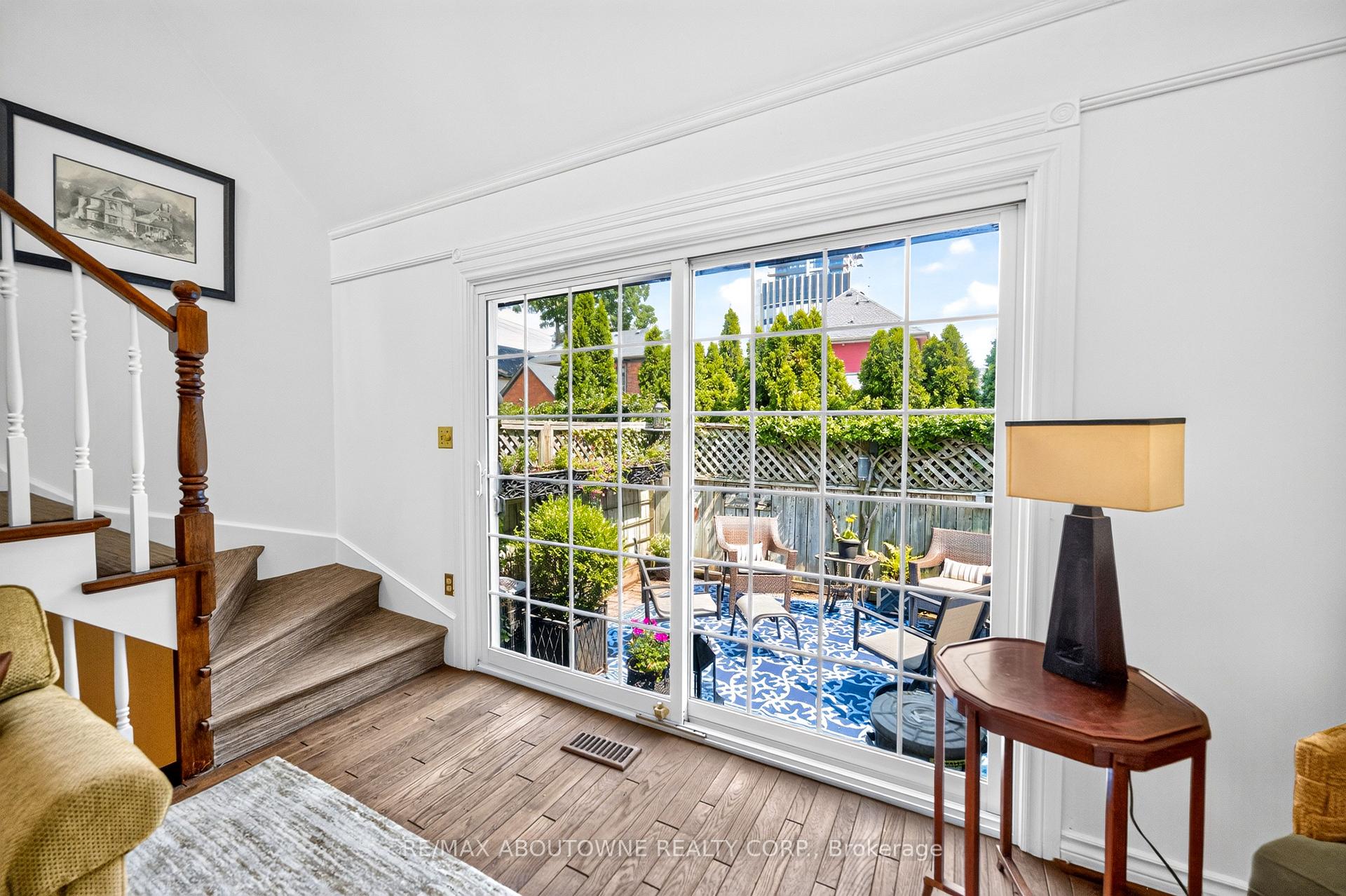 Photo 14 of 461 Blathwayte Lane, Burlington, Brant — HOMEH