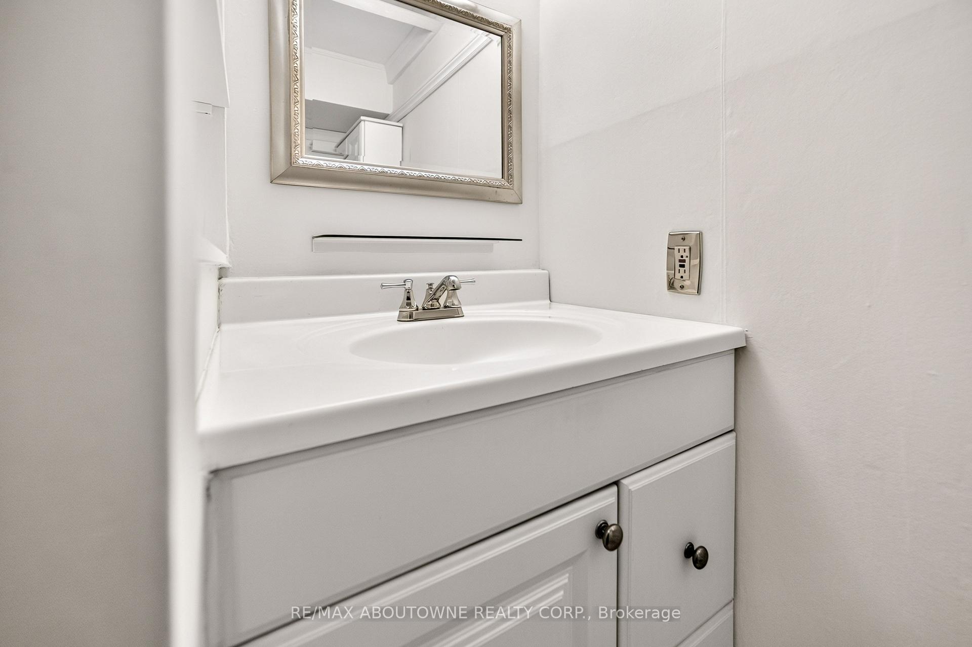 Photo 25 of 461 Blathwayte Lane, Burlington, Brant — HOMEH