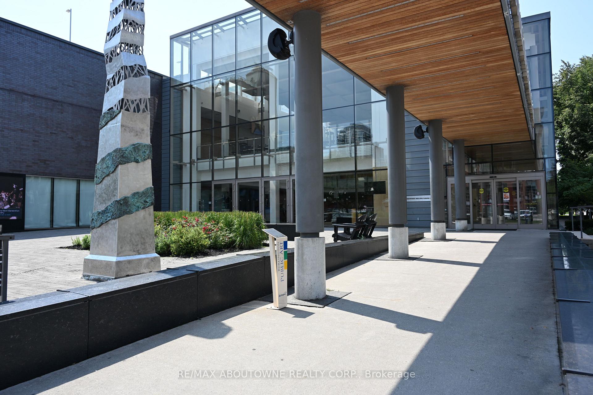 Photo 48 of 461 Blathwayte Lane, Burlington, Brant — HOMEH