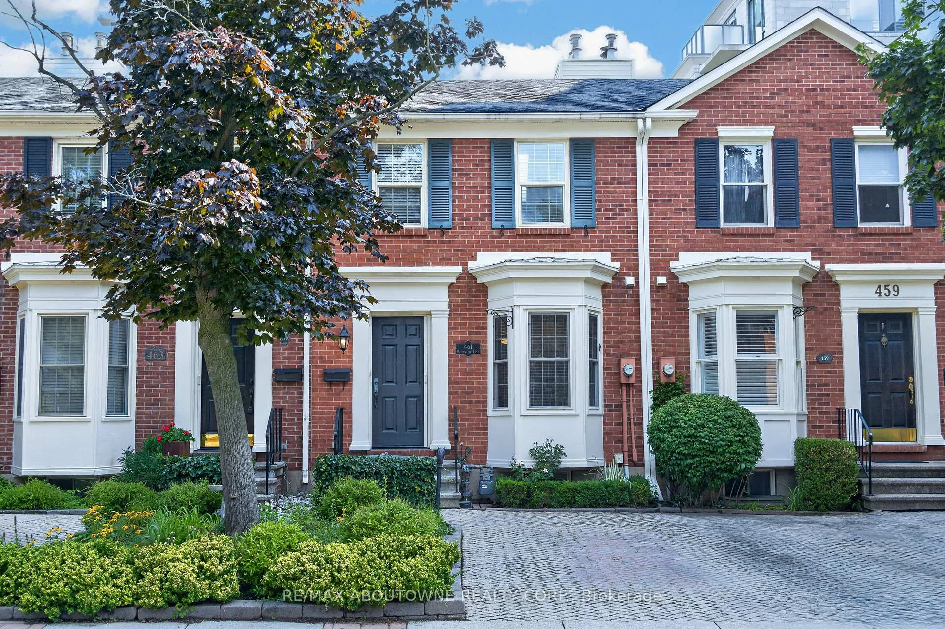 Photo 3 of 461 Blathwayte Lane, Burlington, Brant — HOMEH