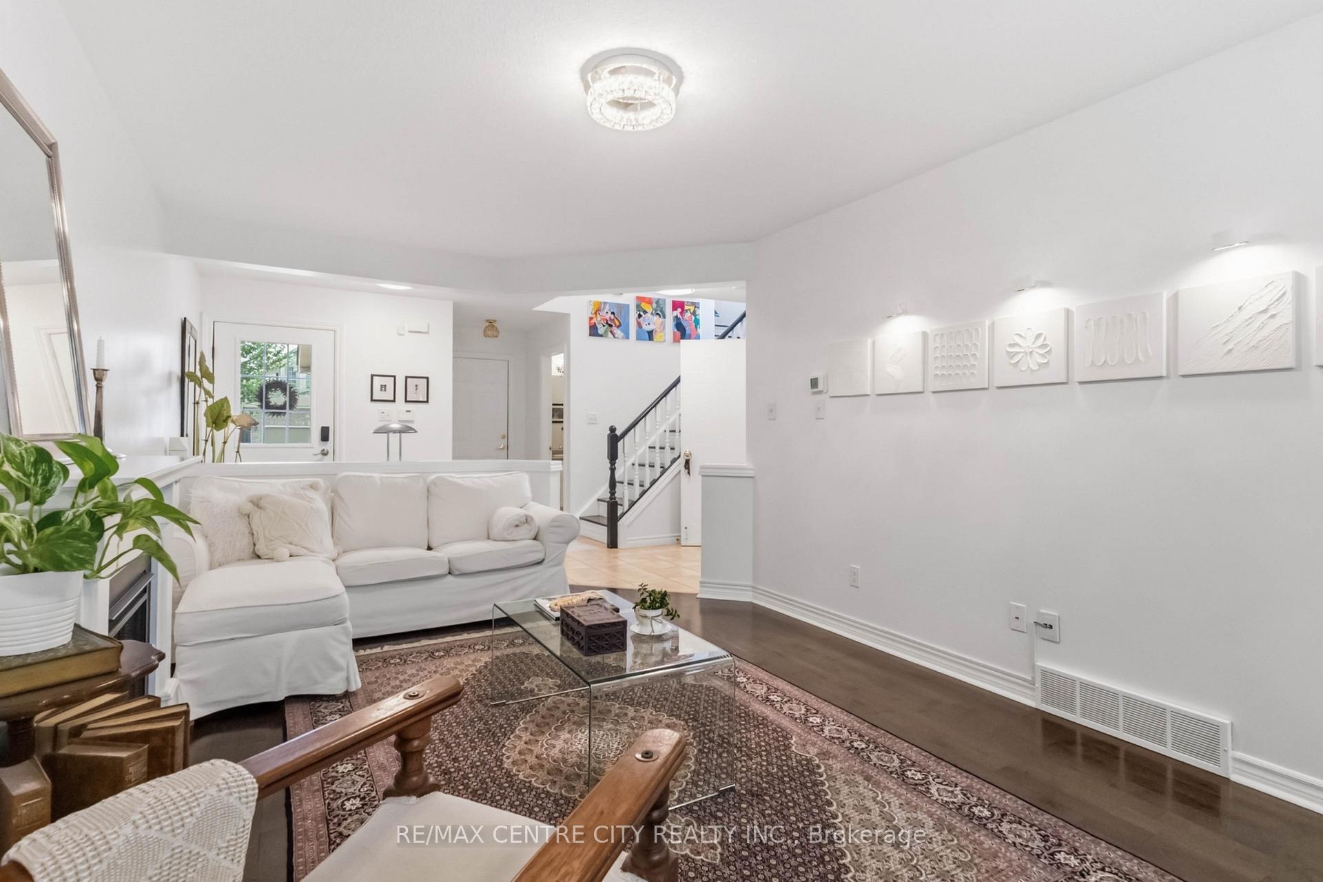 Photo 9 of 1308 Elson Road, London, North I — HOMEH