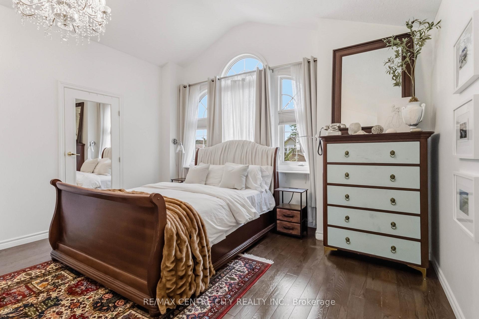Photo 18 of 1308 Elson Road, London, North I — HOMEH