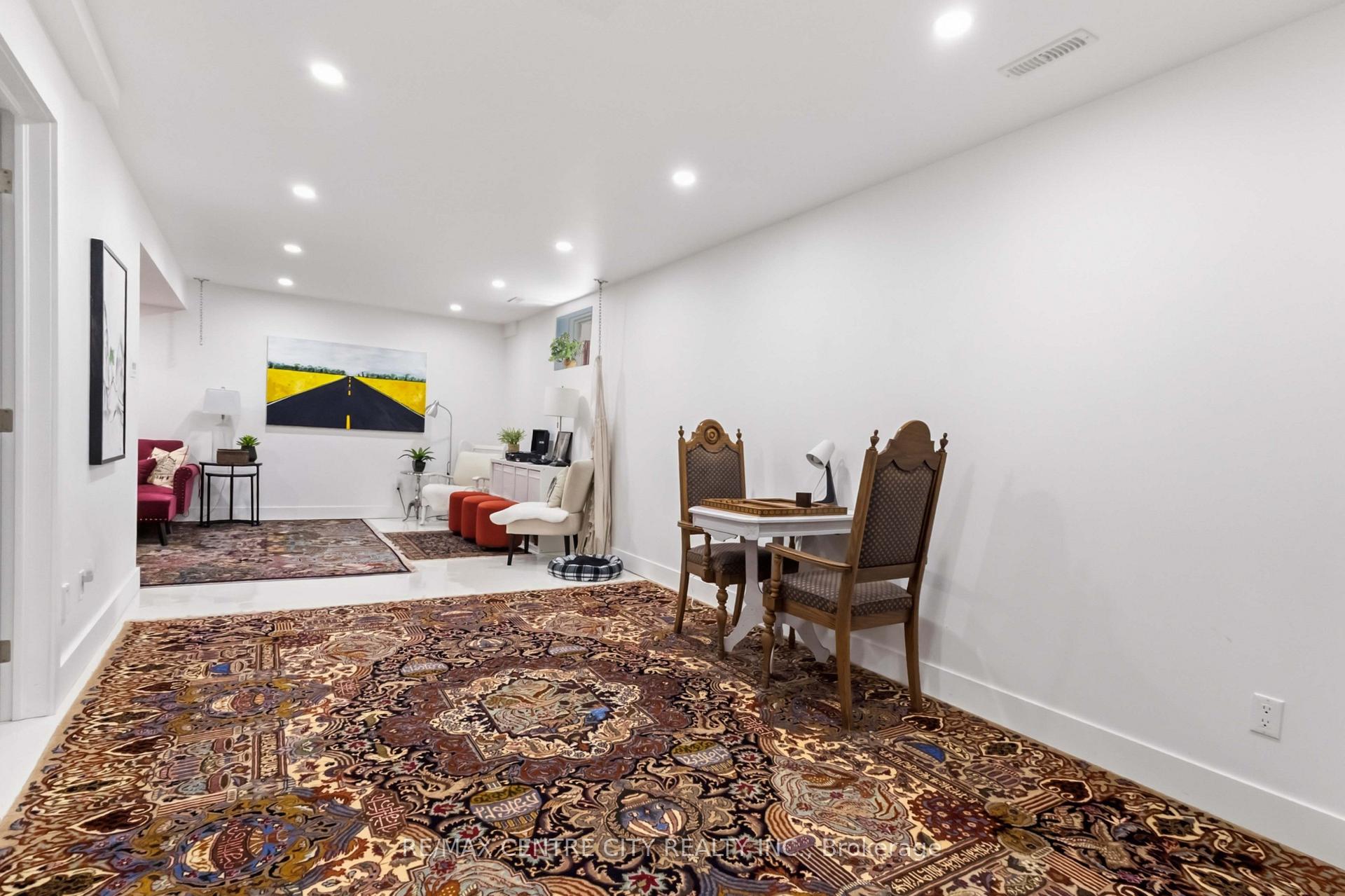 Photo 31 of 1308 Elson Road, London, North I — HOMEH
