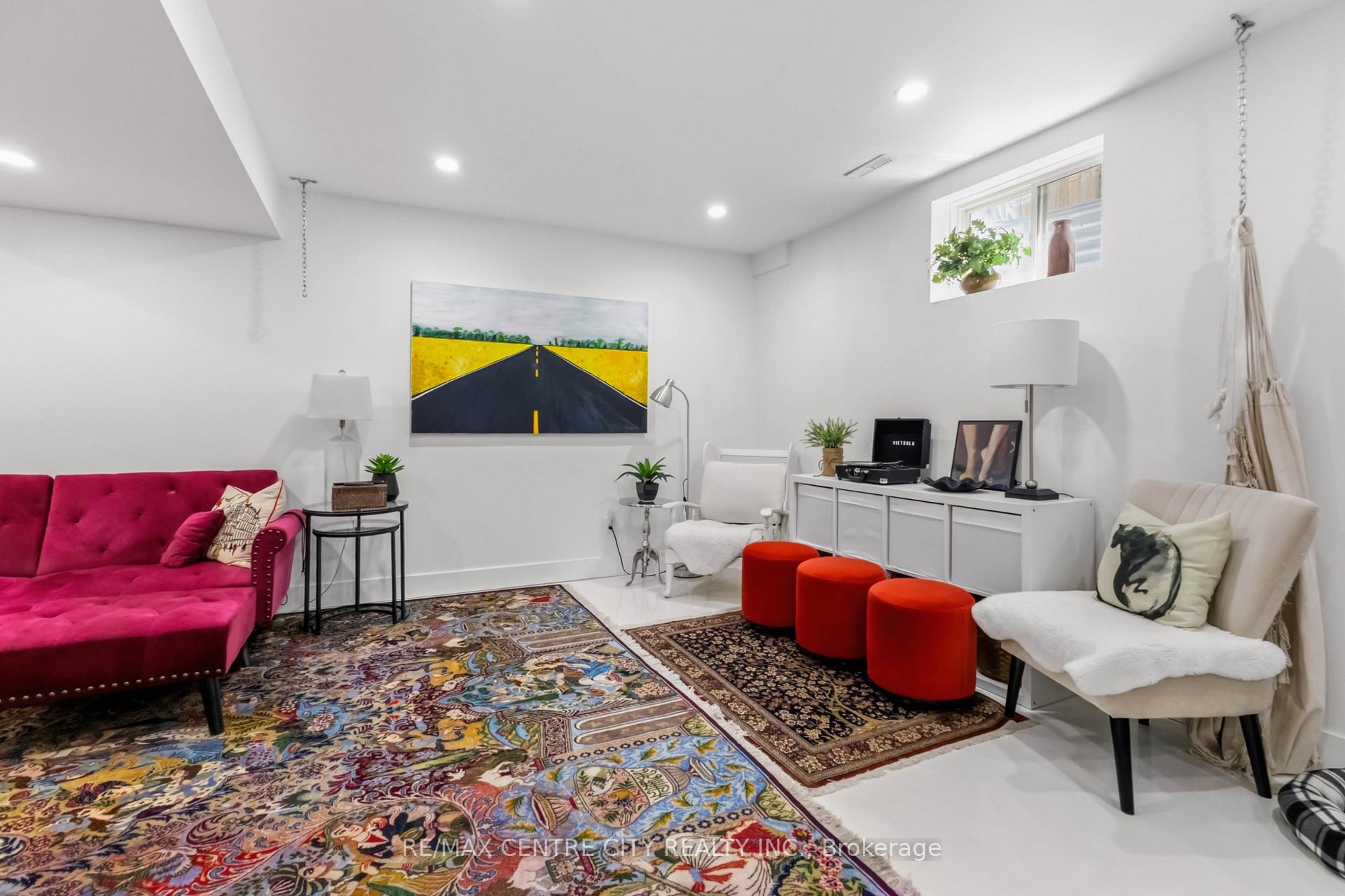 Photo 32 of 1308 Elson Road, London, North I — HOMEH