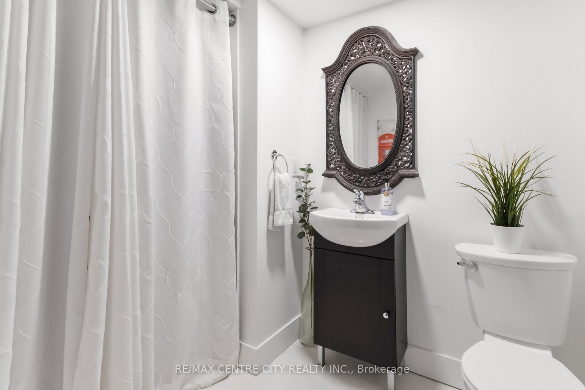 Photo 37 of 1308 Elson Road, London, North I — HOMEH