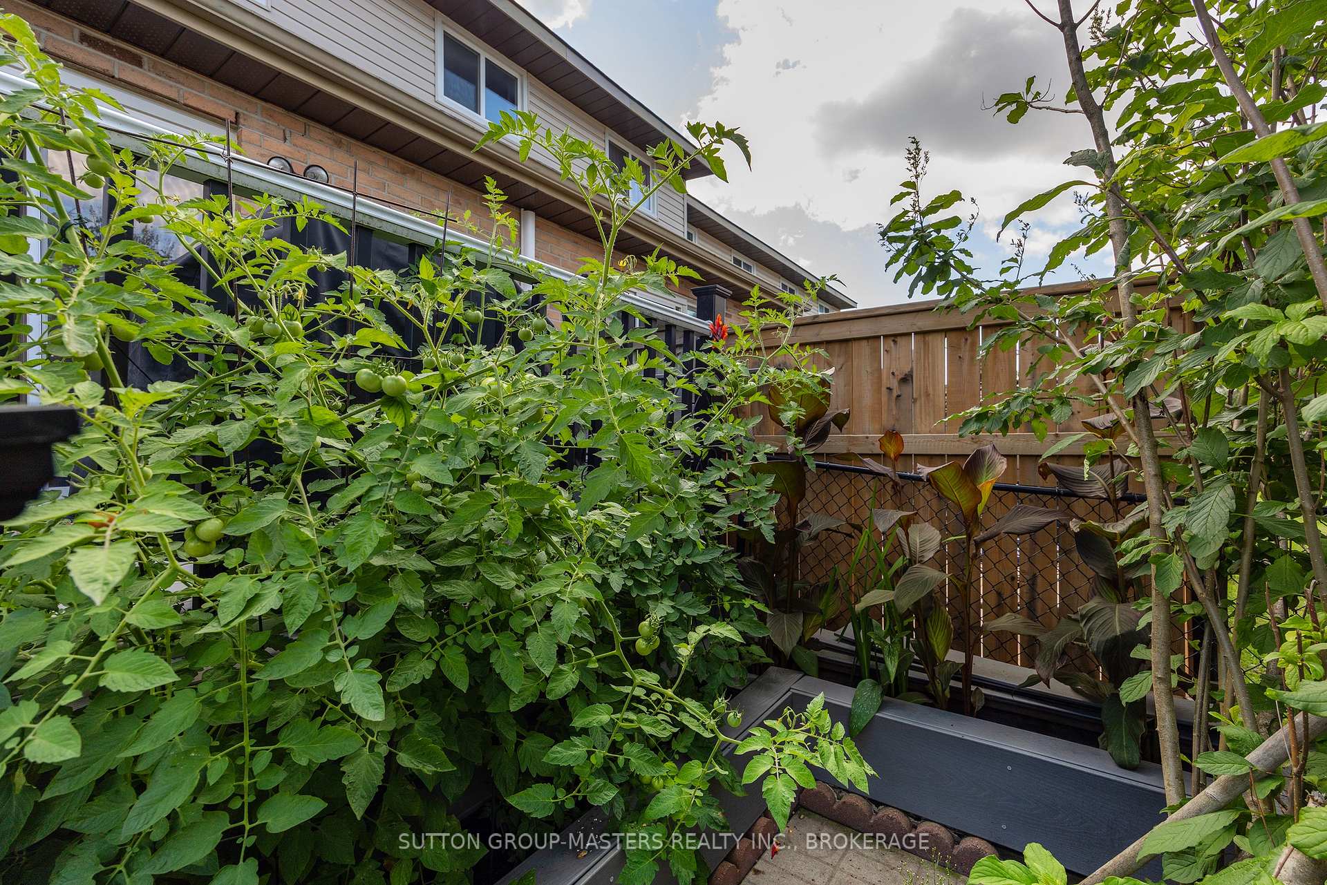 Photo 8 of Unit 34, 52 Coventry Crescent, Kingston, West of Sir John A. Blvd — HOMEH
