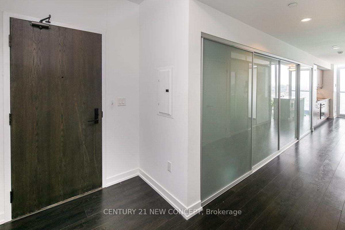 Photo 2 of Unit 2201, 426 University Avenue, Toronto, Kensington-Chinatown — HOMEH