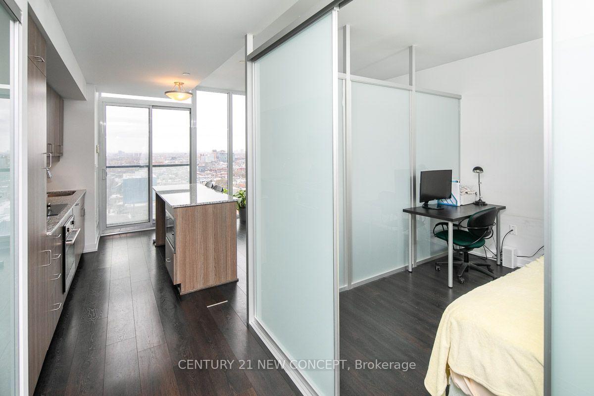 Photo 9 of Unit 2201, 426 University Avenue, Toronto, Kensington-Chinatown — HOMEH