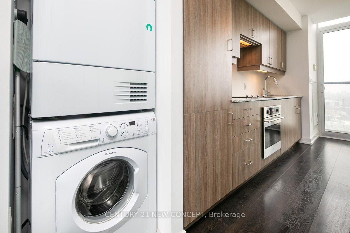 Photo 13 of Unit 2201, 426 University Avenue, Toronto, Kensington-Chinatown — HOMEH