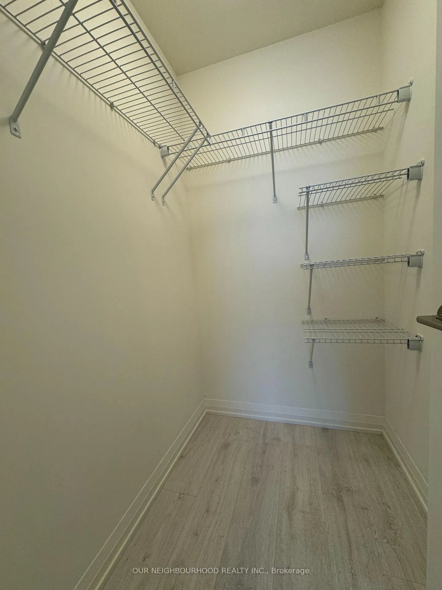 Photo 8 of Unit 528, 8960 Jane Street, Vaughan, Vellore Village — HOMEH