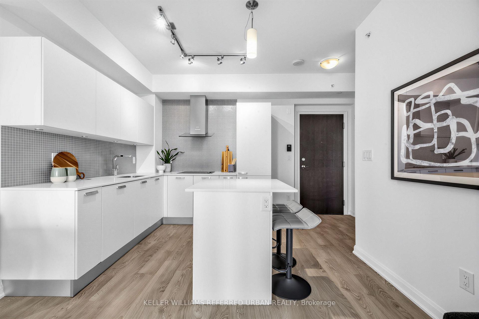 Photo 10 of Unit 2909, 9 Bogert Avenue, North York, Lansing-Westgate — HOMEH