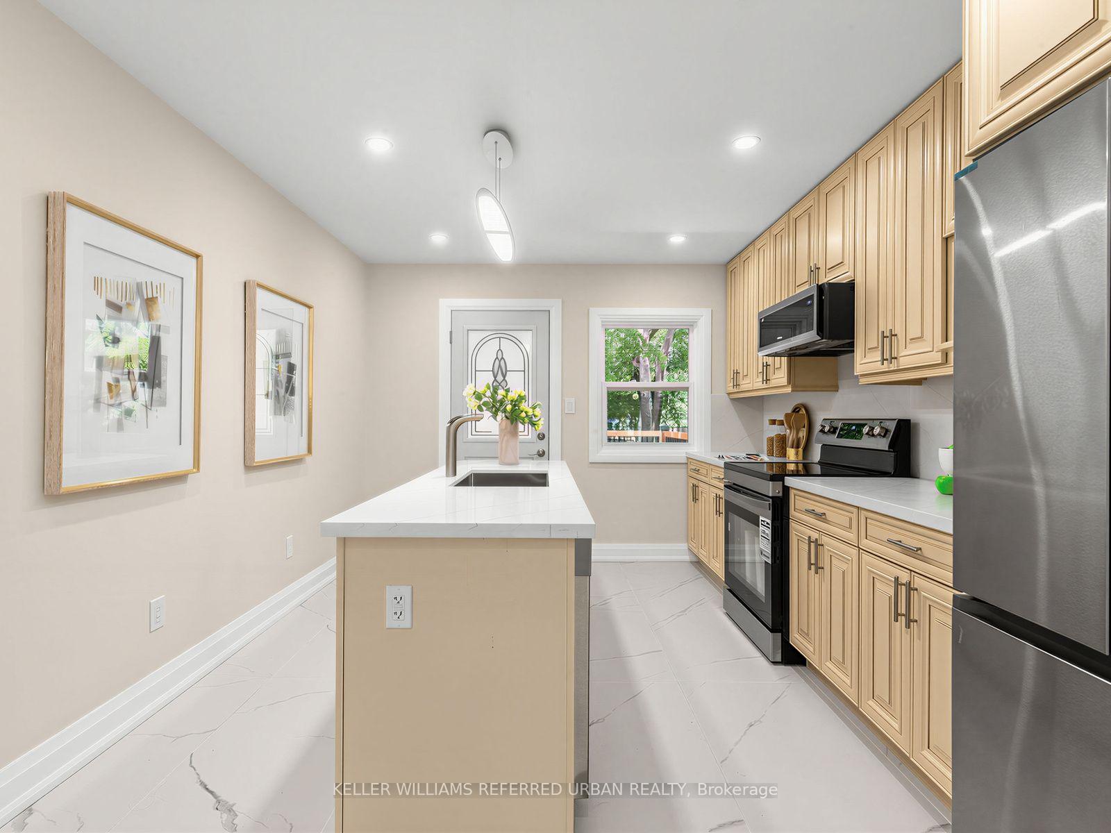 Photo 9 of 968 Eastern Avenue, Toronto, Greenwood-Coxwell — HOMEH