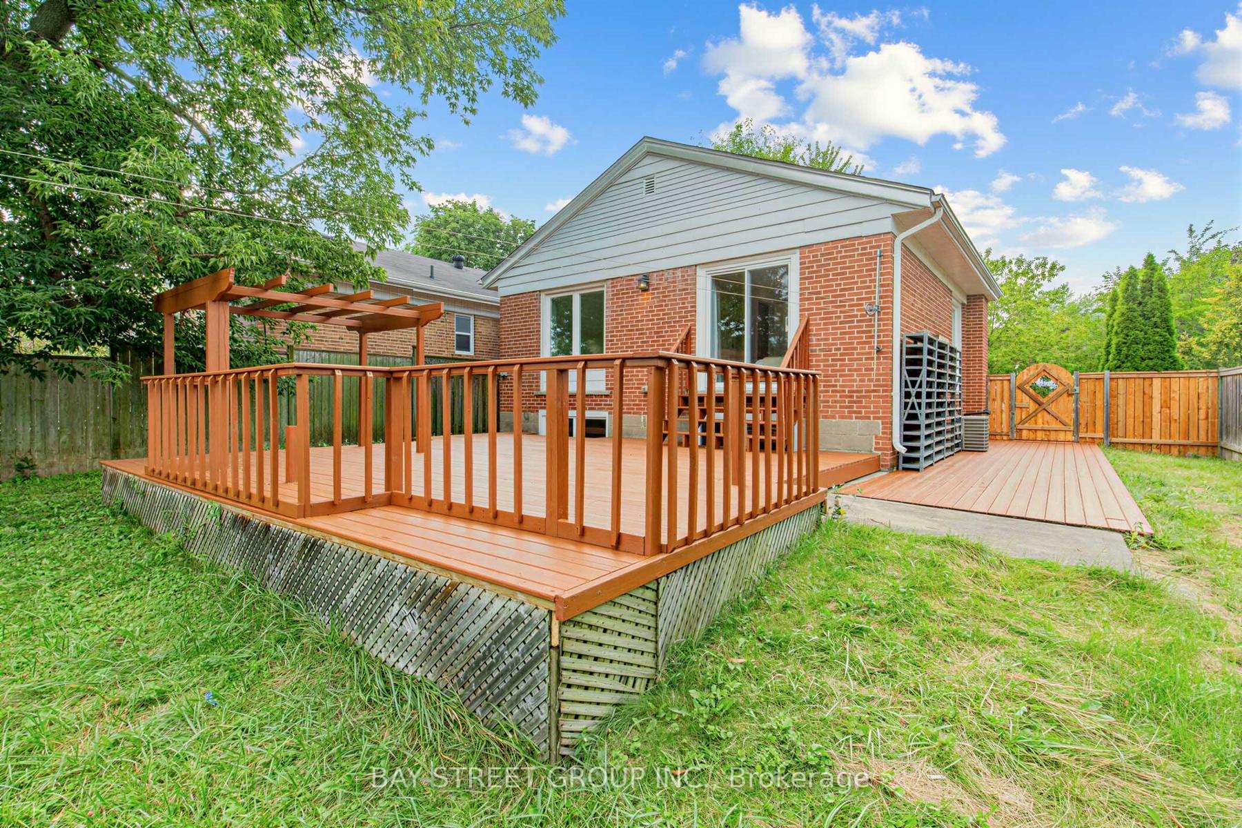 Photo 33 of 47 Haileybury Drive, Scarborough, Bendale — HOMEH