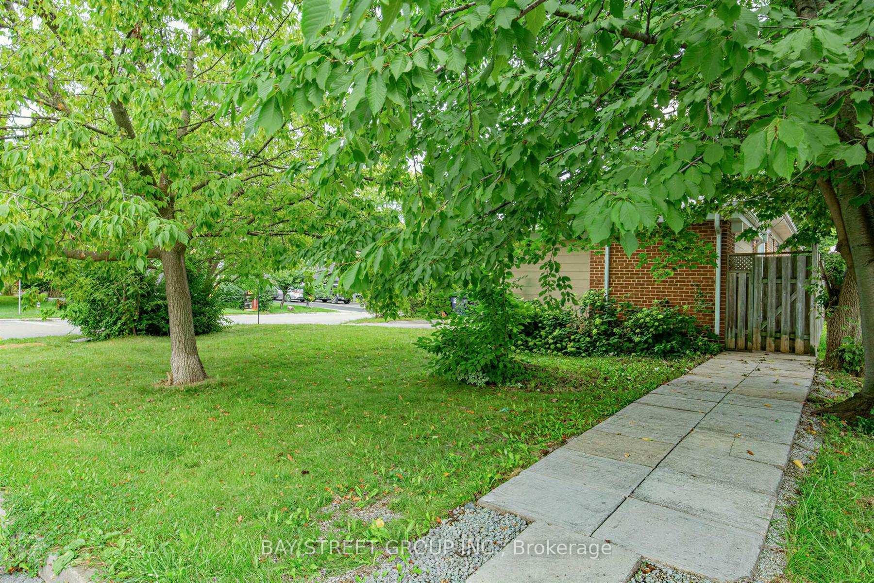 Photo 35 of 47 Haileybury Drive, Scarborough, Bendale — HOMEH