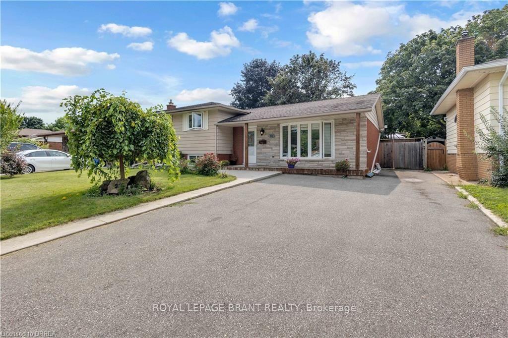 Photo 3 of 92 Brier Park Road, Brantford, Fairview - Brantford — HOMEH