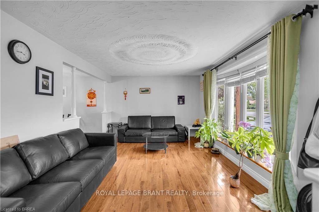 Photo 6 of 92 Brier Park Road, Brantford, Fairview - Brantford — HOMEH