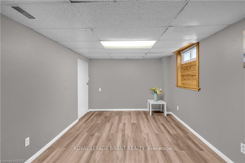 Photo 32 of 92 Brier Park Road, Brantford, Fairview - Brantford — HOMEH