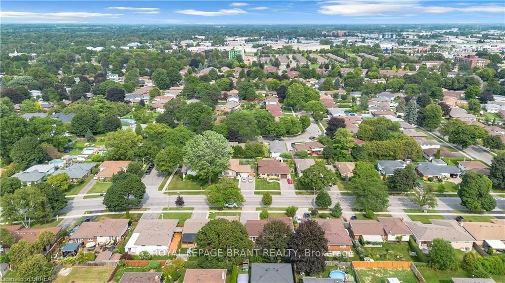 Photo 44 of 92 Brier Park Road, Brantford, Fairview - Brantford — HOMEH