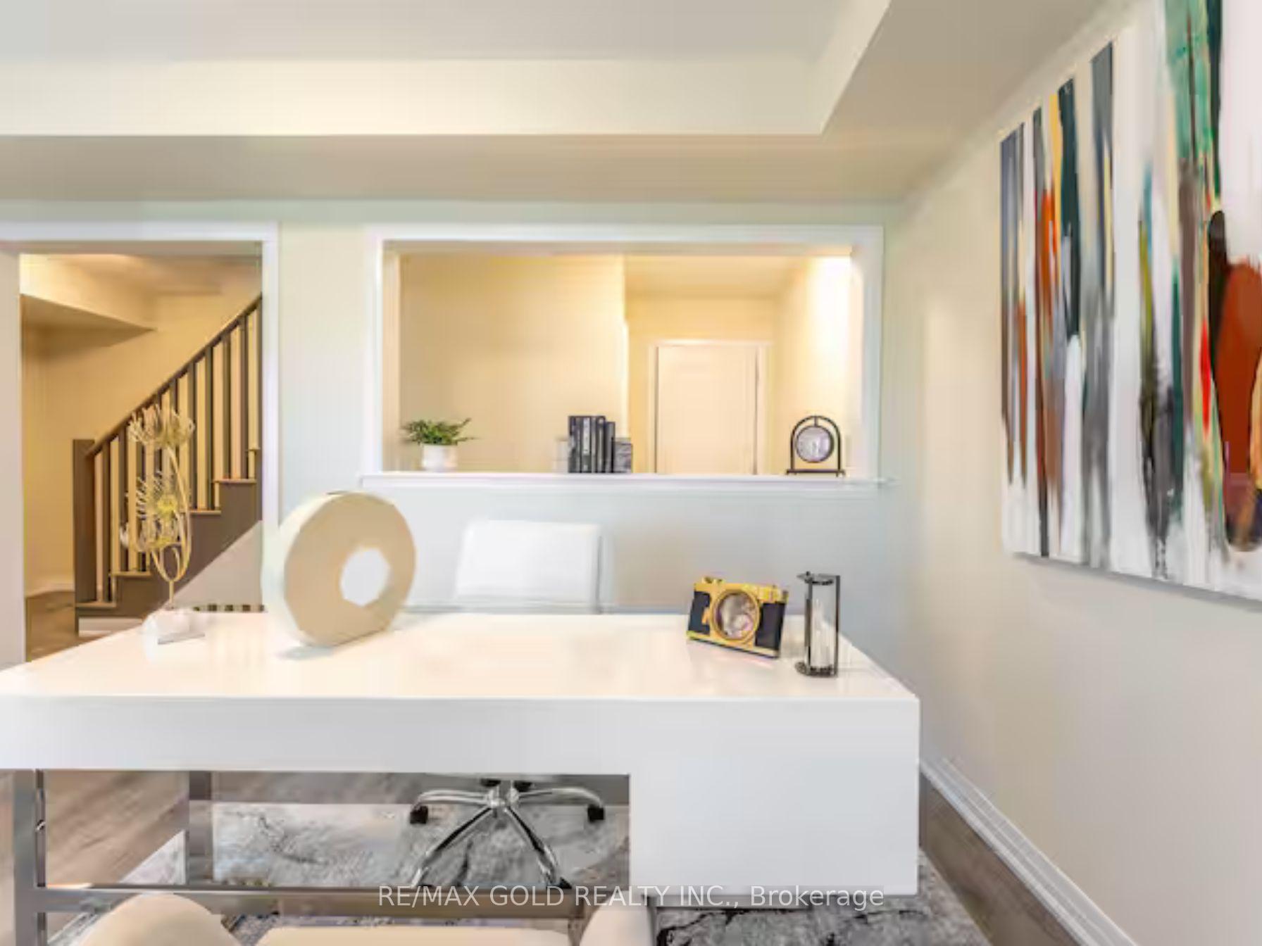 Photo 5 of Unit 13, 185 Bedrock Drive, Hamilton, Stoney Creek Mountain — HOMEH