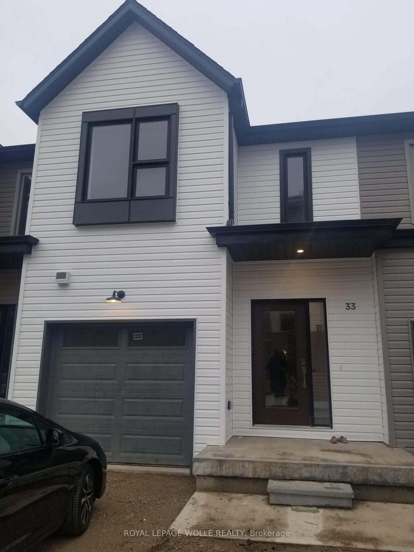 Photo 2 of Unit 33, 110 Fergus Avenue, Kitchener, Stanley Park — HOMEH
